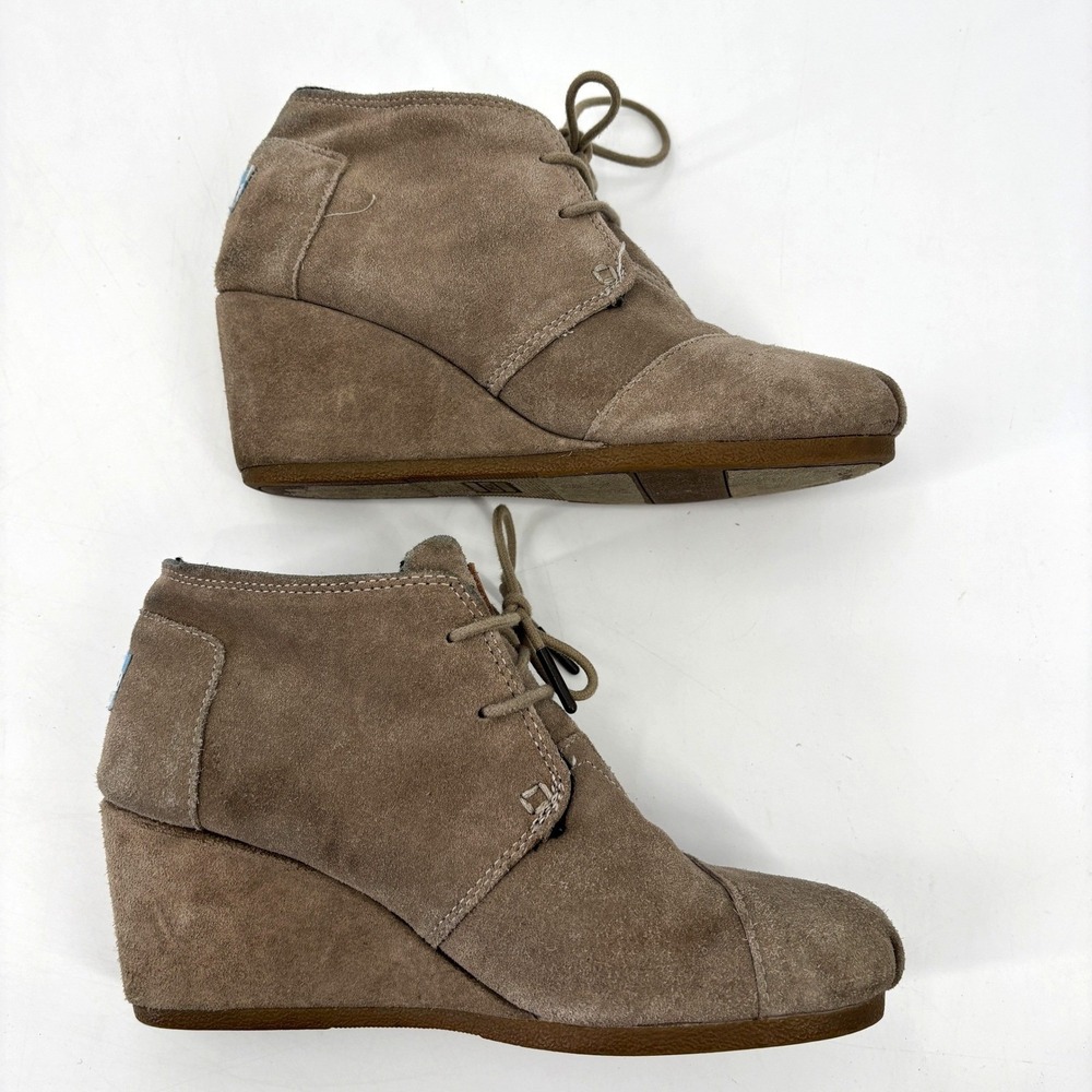 TOMS Desert Wedge Suede Ankle Booties Taupe Lace Up Womens Size 7.5 Boots - Picture 2 of 7